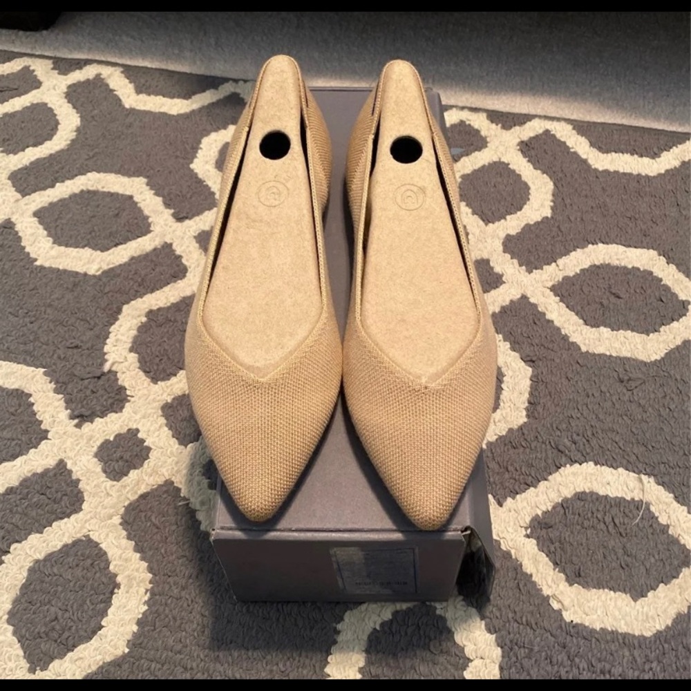 NEW Rothy’s Merino Point in Camel